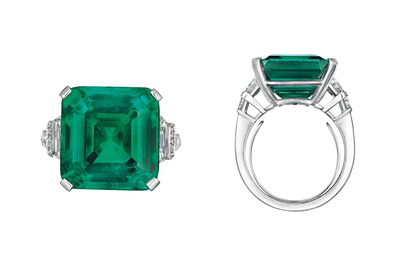 「The Rockefeller Emerald」。此拍品於2011年6月20日在佳士得紐約以5,511,500美元成交。
