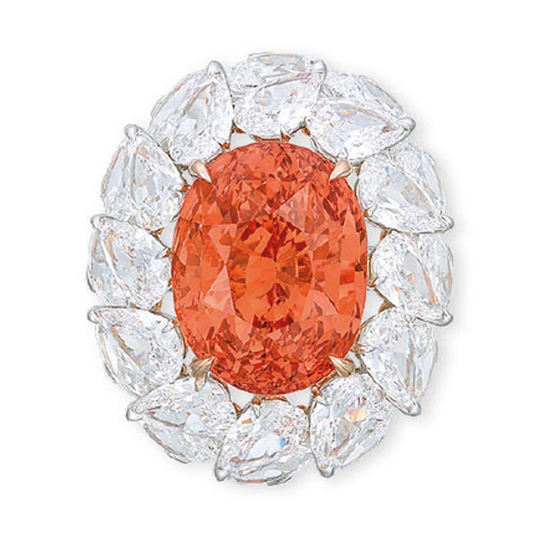 A superb coloured sapphire and diamond ring. Sold for HK$19,300,000 on 28 November 2017 at Christie’s in Hong Kong