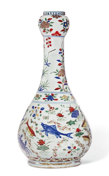 A rare large wucai garlic-head vase, Wanli six-character mark in underglaze blue in a line and of the period (1573-1619). 22⅜  in (57  cm) high. Estimate $200,000-300,000. Offered in Chinese Art from The Art Institute of Chicago  on 12 September 2019 at Christie’s in New York