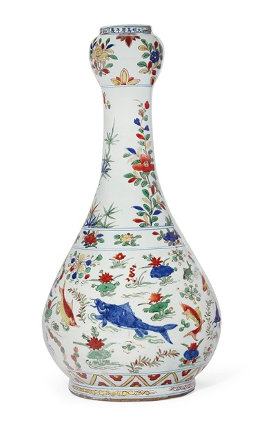 A rare large wucai garlic-head vase, Wanli six-character mark in underglaze blue in a line and of the period (1573-1619). 22¼  in (56.5  cm) high. Estimate $200,000-300,000. Offered in Chinese Art from The Art Institute of Chicago  on 12 September 2019 at Christie’s in New York