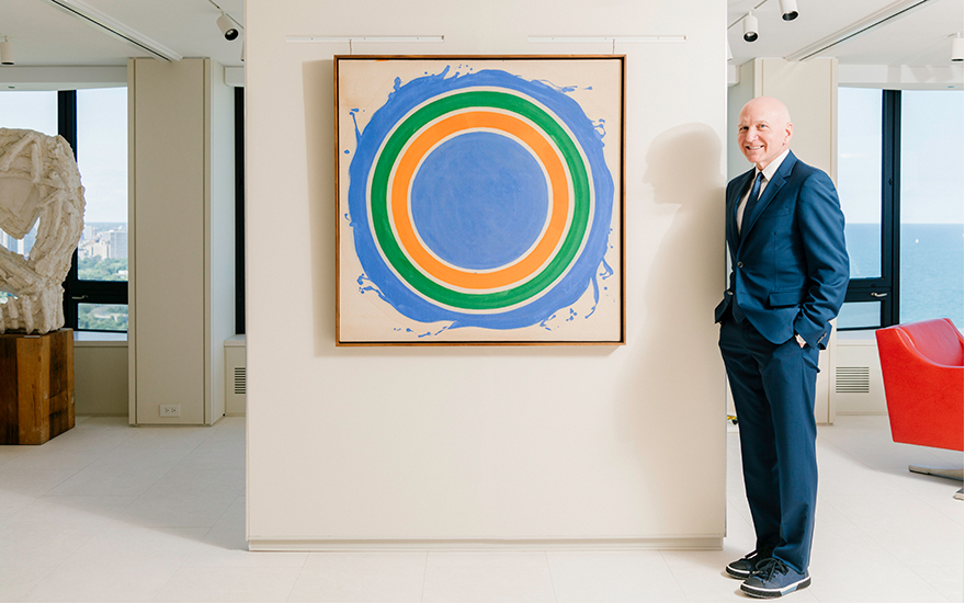 Robert Buford with Kenneth Noland’s (1924-2010), Untitled, 1958-1959. Acrylic on canvas. 42 x 42 in (106.6 x 106.6 cm). Photo Peter Hoffman. Artwork © Estate of Kenneth NolandVAGA at ARS,
