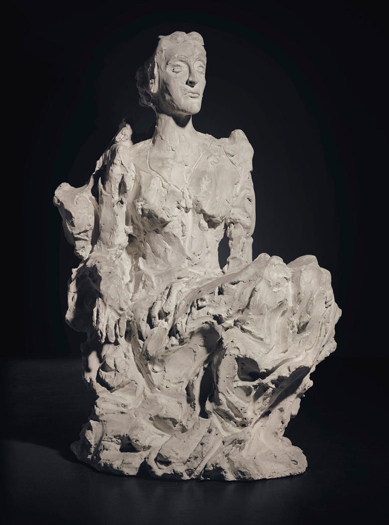 卢齐欧·封塔纳（1899-1968），《巴洛克椅子》，1946年作。石膏。47 ¼ x 25 78 x 21 12吋（120 x 65 x 80公分）。估价：400,000 – 600,000英镑。此作将于2019年10月4日在佳士得伦敦「意大利思潮」拍卖呈献。作品© Lucio FontanaSIAEDACS, London 2019