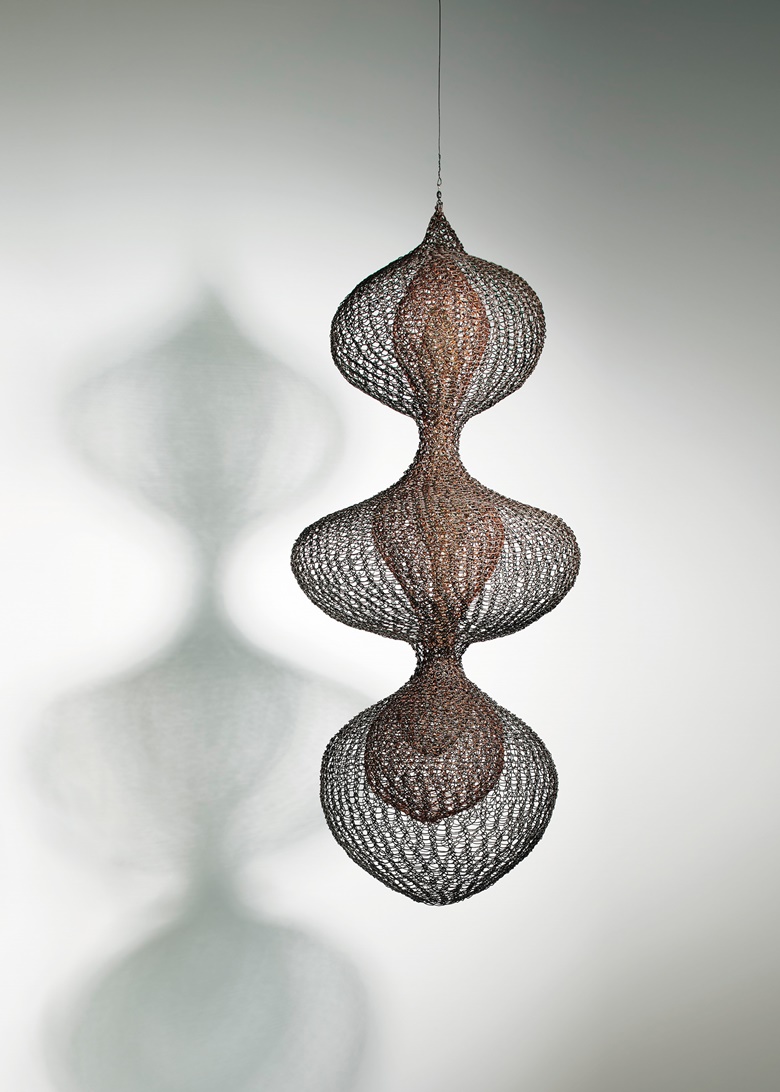 Ruth Asawa (1926-2013), Untitled S.387 (Three Lobed Continuous Form with Two Interior Lobed Continuous Forms) circa 1955. Hanging sculpture copper, brass, and gold wire. 34½ x 15 x 15 in (87.6 x 38.1 x 38.1 cm) Sold for $4,095,000 on 14 November at Christie’s in New York. © Estate of Ruth Asawa