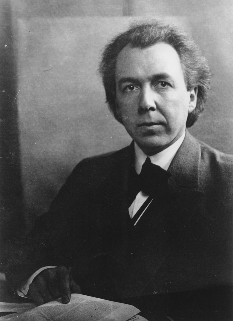 A self-portrait of Frank Lloyd Wright from 1903, two years after the completion of the Ward W. Willits House. Photo The Frank Lloyd Wright Foundation, AZArt Resource, NYScala, Florence. © Frank Lloyd Wright, DACS 2019