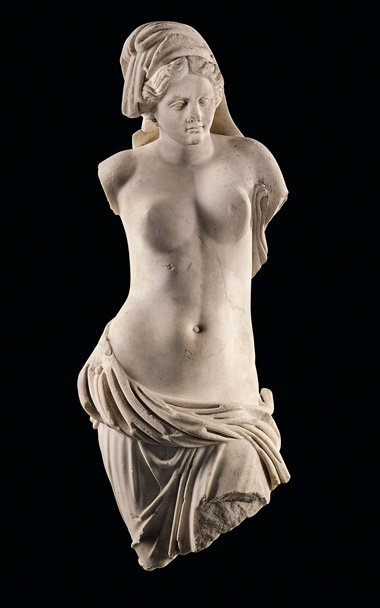 A Roman marble Venus Pontia-Euploia, circa 1st century AD. 35 in (89 cm) high. Sold for £671,250 on 4 December 2019 at Christie’s in London