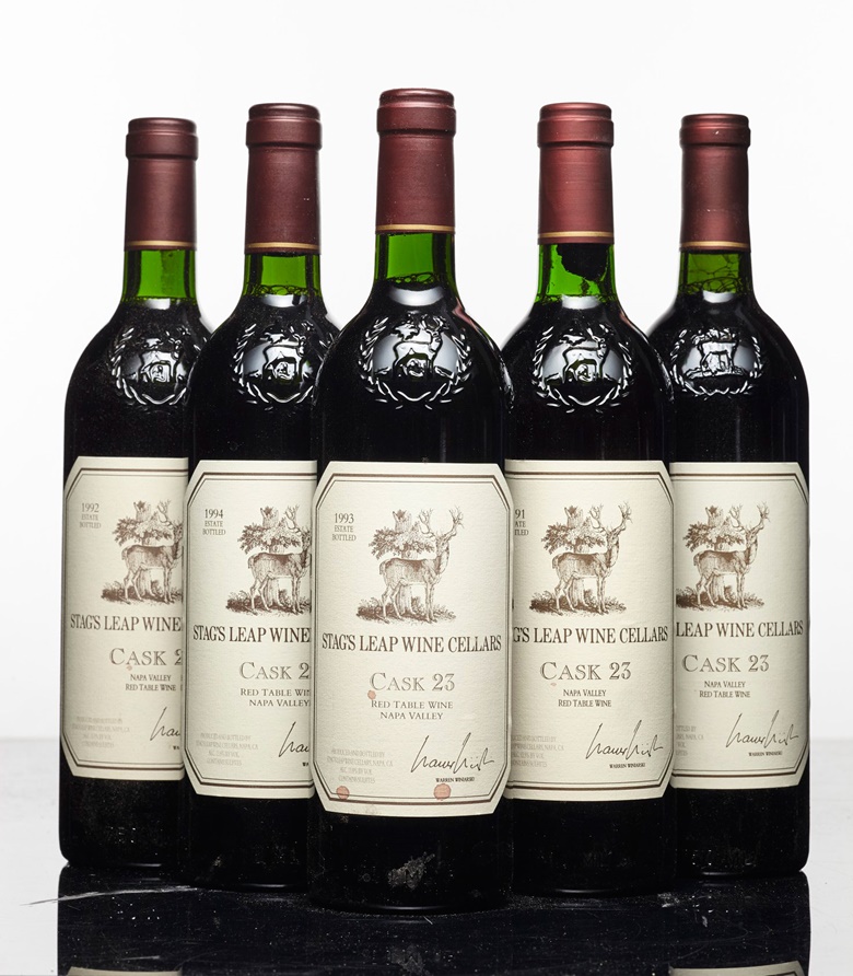 鹿跃酒庄垂直年份1990至1994年Cask 23，5瓶装。估价：600-1,000美元。此拍品将于3月24日至4月7日在佳士得名酿（网上专场）中呈献
