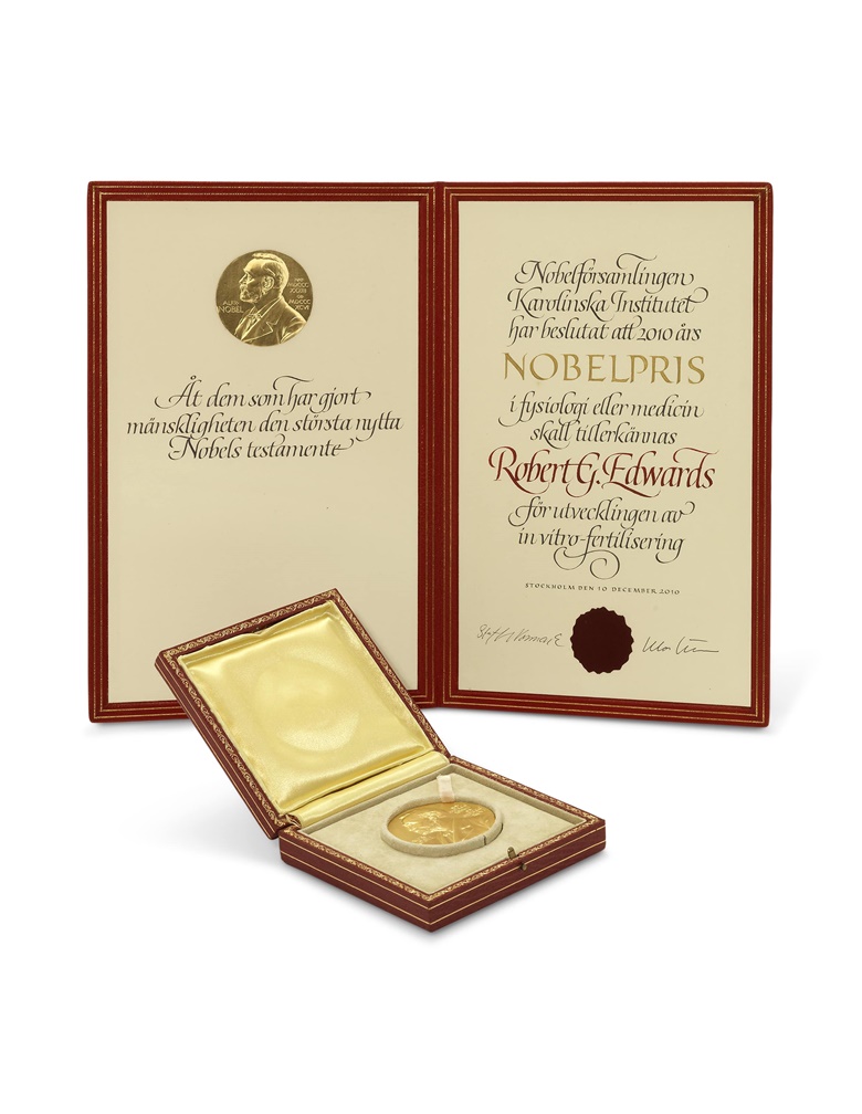 The Nobel Prize Medal in Physiology or Medicine awarded to Robert G. Edwards (1925-2013) in 2010 ‘for the development of in vitro fertilisation’. 18-carat gold, 2½ in (6.6 cm) diameter. Estimate 250,000-350,000. Offered in Valuable Books and Manuscripts at Christie’s in London on 9 December 2020