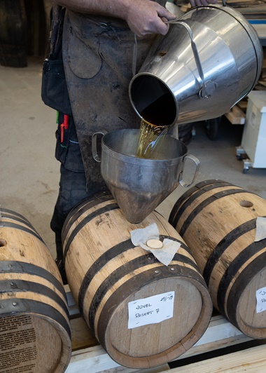 The oak casks in which the aquavit matures are sourced from Jerez in Spain, where they previously contained Oloroso sherry