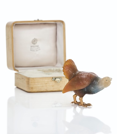 A large jewelled gold-mounted agate model of a capercalzie, by Fabergé, St Petersburg, circa 1900. 2¾ in (6.9 cm) high. Sold for £150,000 on 29 November 2021 at Christie’s in London