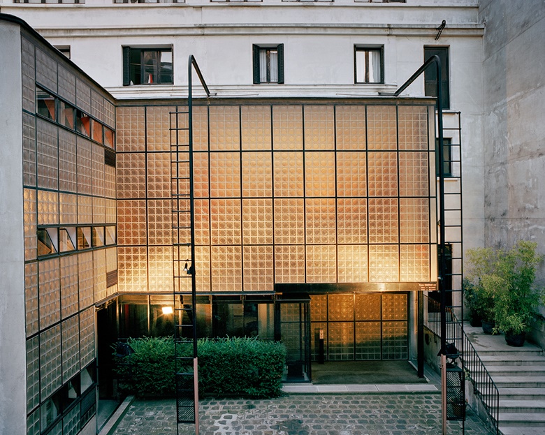 The glass-and-steel exterior of Maison de Verre. Photo © François Halard