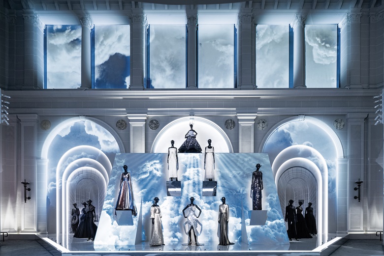 Installation view, Christian Dior Designer of Dreams, Brooklyn Museum. Photograph courtesy of the Brooklyn Museum