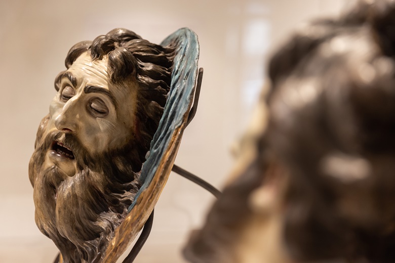 Installation view, Gilded Figures Wood and Clay Made Flesh, Hispanic Society of America, New York. Image Alfonso Lozano