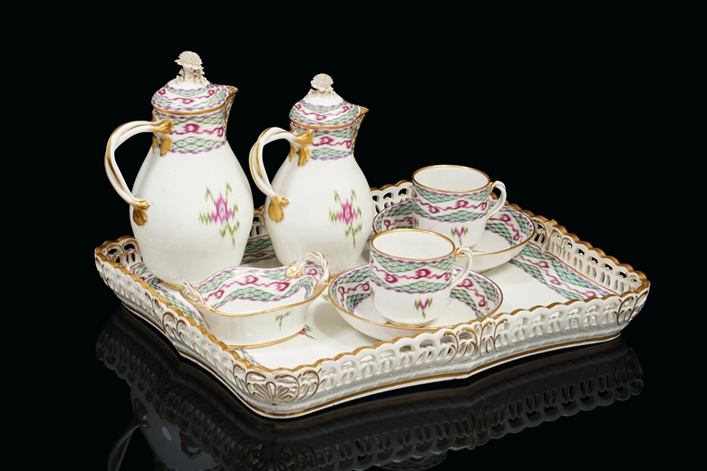An Imperial Vienna porcelain breakfast service, circa 1775-80. Brought by Marie Antoinette from Vienna and given to her Lady in Waiting Louise-Henriette-Charlotte-Philippine, Duchess de Duras, née de Noailles (1745-1832). Estimate £40,000-60,000. Offered in Provenance Revealed Galerie Steinitz on 21 September 2022 at Christie’s in London