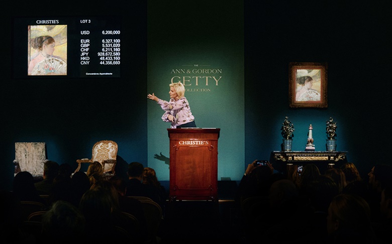 Tash Perrin auctioneering at the Ann & Gordon Getty sale, 2022