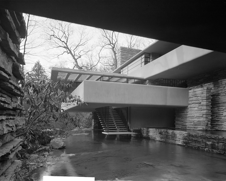 Fallingwater, Bear Run, Pennsylvania. Photograph by Hedrich Blessing CollectionChicago History MuseumGetty Images. Artwork © 2022 Frank Lloyd Wright Foundation. All Rights Reserved. Licensed by Artists Rights Society