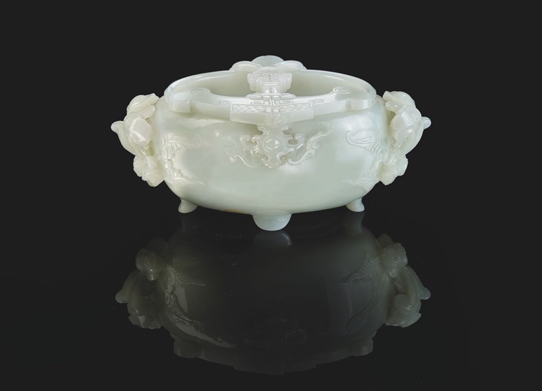 White jade marriage bowl, Qing dynasty, Qianlong period (1736-1795). Height 8.5 cm (3⅜ in); Width 20.5 cm (8 ⅛ in). Estimate €300,000-500,000. Offered in From Beijing to Versailles, the V.W.S. collection on 13-14 December at Christie’s in Paris