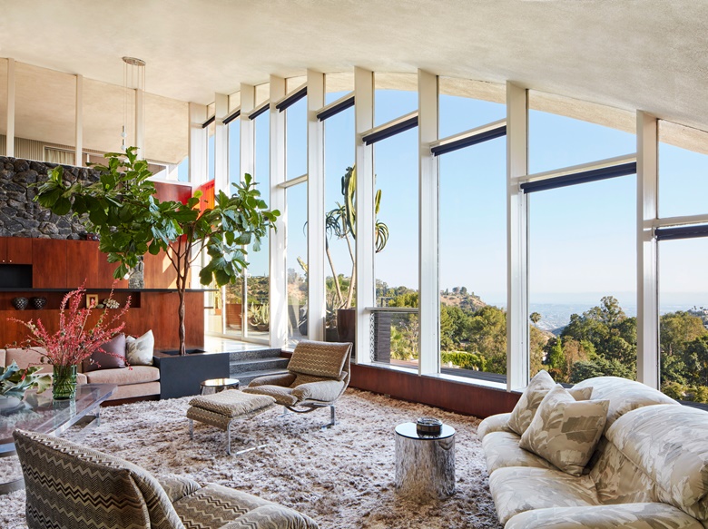 The living room of the Garcia House overlooking Mulholland Drive