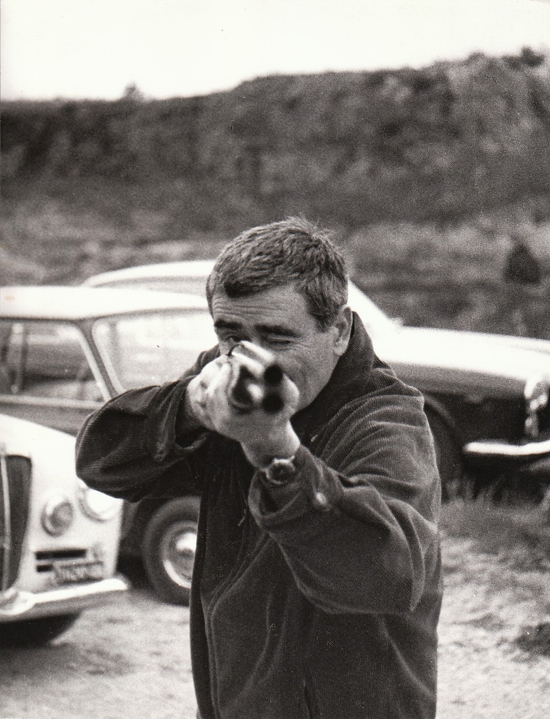 Alberto Burri at a clay-pigeon shooting range, Via Tiberina, Rome, 1968. Photograph by Giuseppe Loy. Archivio Fotografico Giuseppe Loy