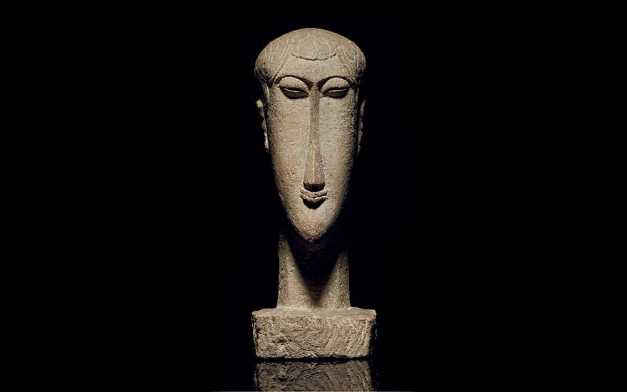 Amedeo Modigliani (1884-1920), Tête 
limestone
Height 20 ⅛ in. (51 cm.)
Estimate $30,000,000-40,000,000
carved circa 1911-1912; unique