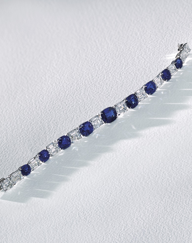 Exceptional sapphire and diamond bracelet. Estimate HK$17,500,000-25,000,000. Offered in Magnificent Jewels on 28 November at Christie’s in Hong Kong