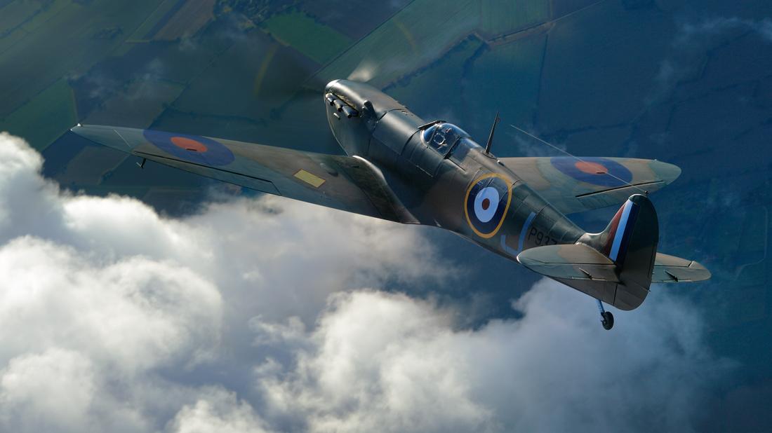 SPITFIRE P9374.- The remarkable story of the discovery and reconstruction of a Supermarine Spitfire